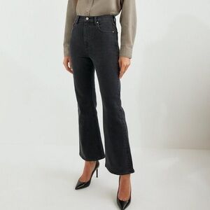 Aritzia Denim Forum The Twiggy High Rise Flare 30L - Black - Size 28